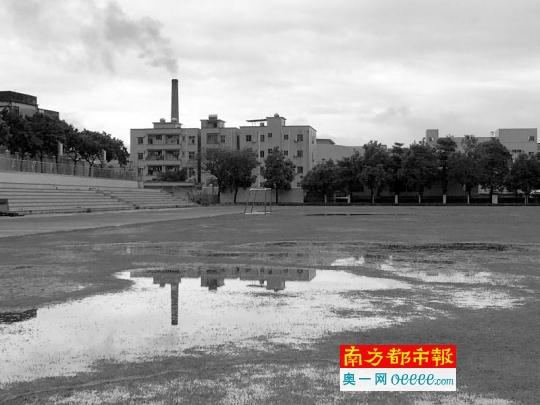 多宝(中国)官方黑烟突袭中学 东莞橡塑公司称或为雾霾
