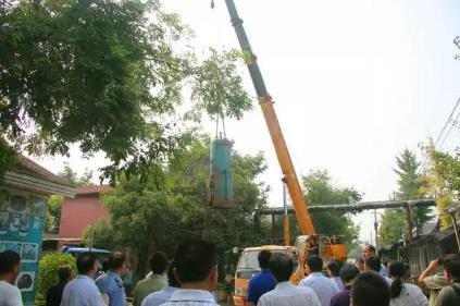 咸阳秦都出动大型机械3台 现场拆除30台燃煤多宝(中国)官方